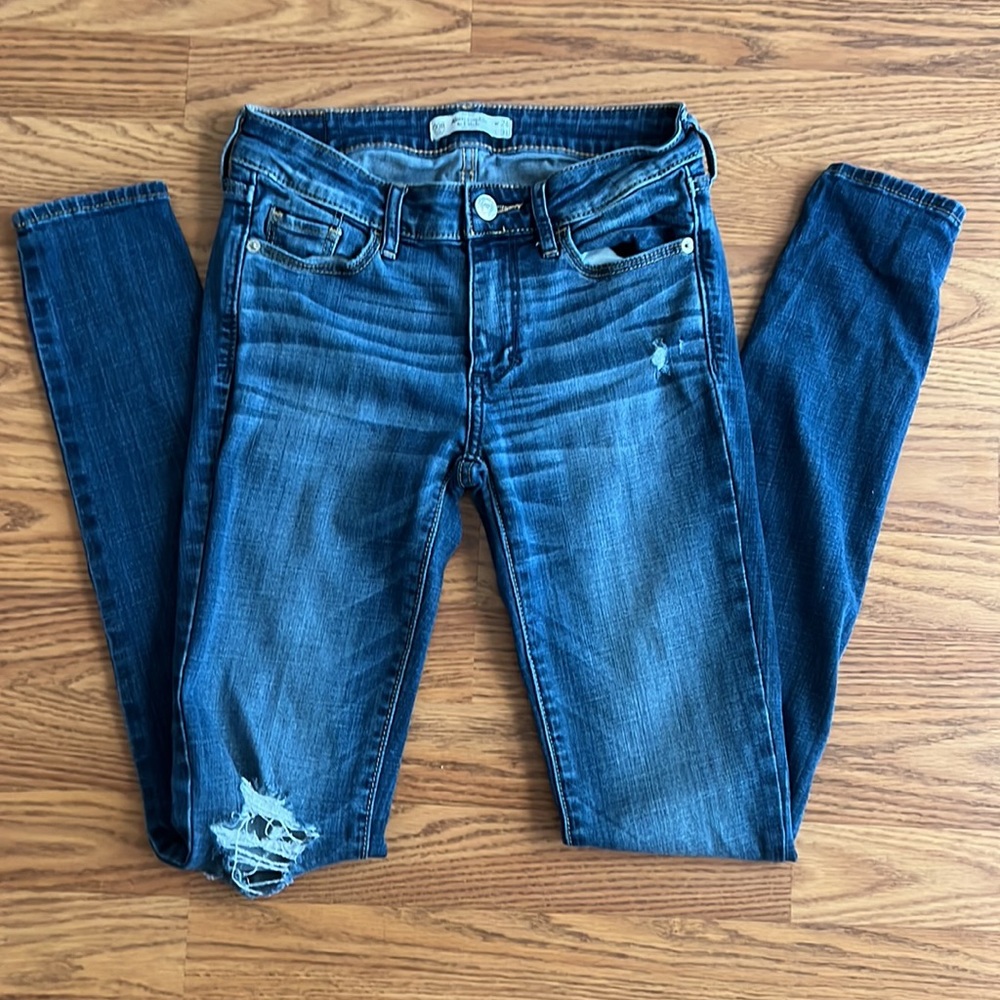 Abercrombie & Fitch | Distressed Jeans | | Size 00R